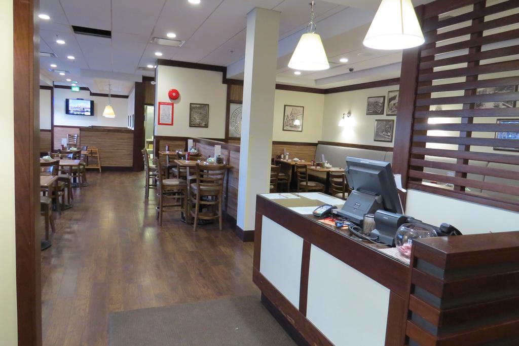 Billy Barker Casino Hotel Quesnel Extérieur photo