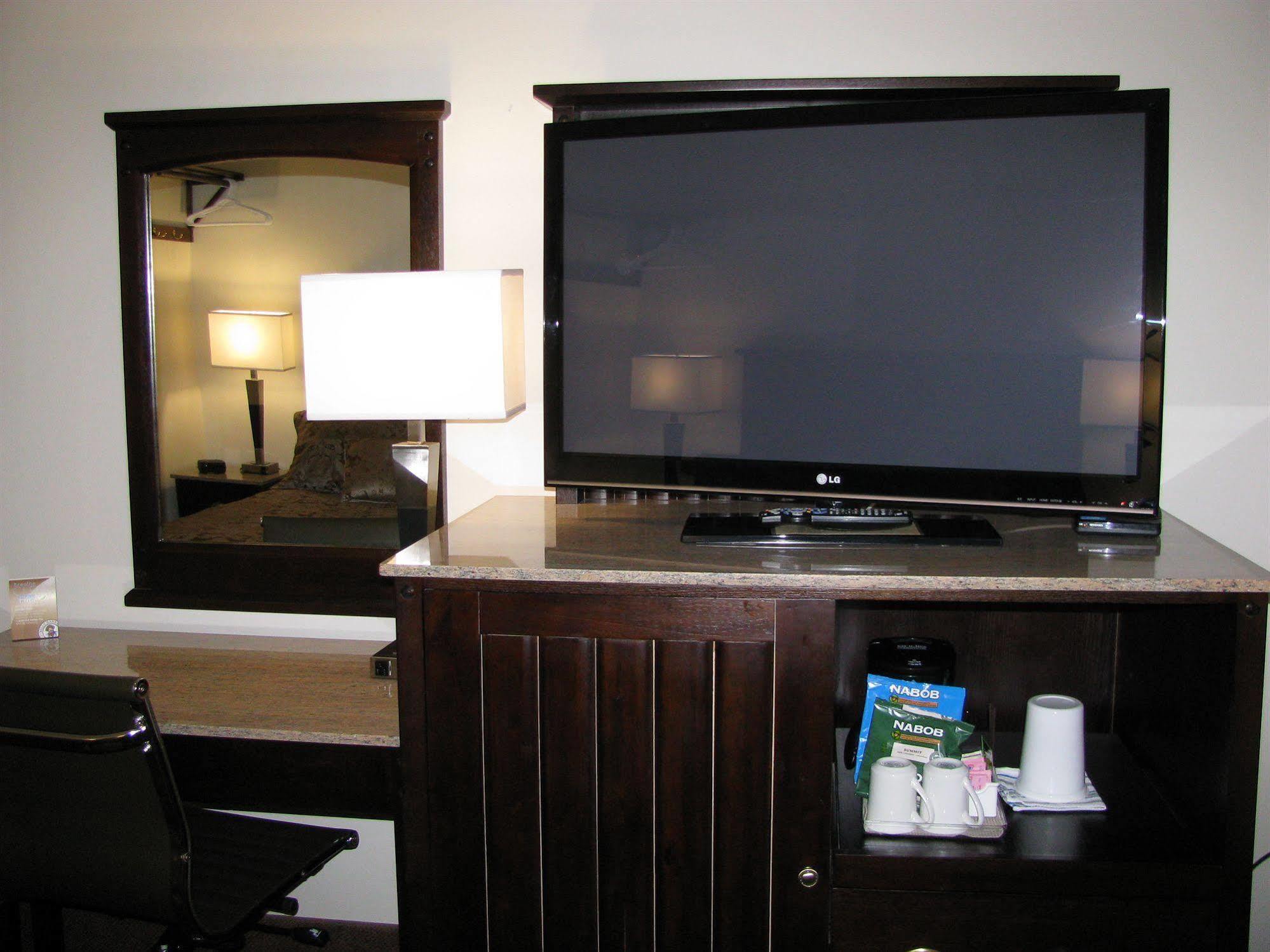 Billy Barker Casino Hotel Quesnel Extérieur photo