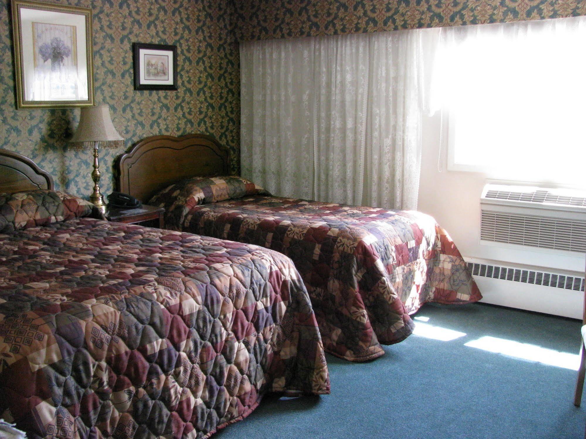 Billy Barker Casino Hotel Quesnel Extérieur photo