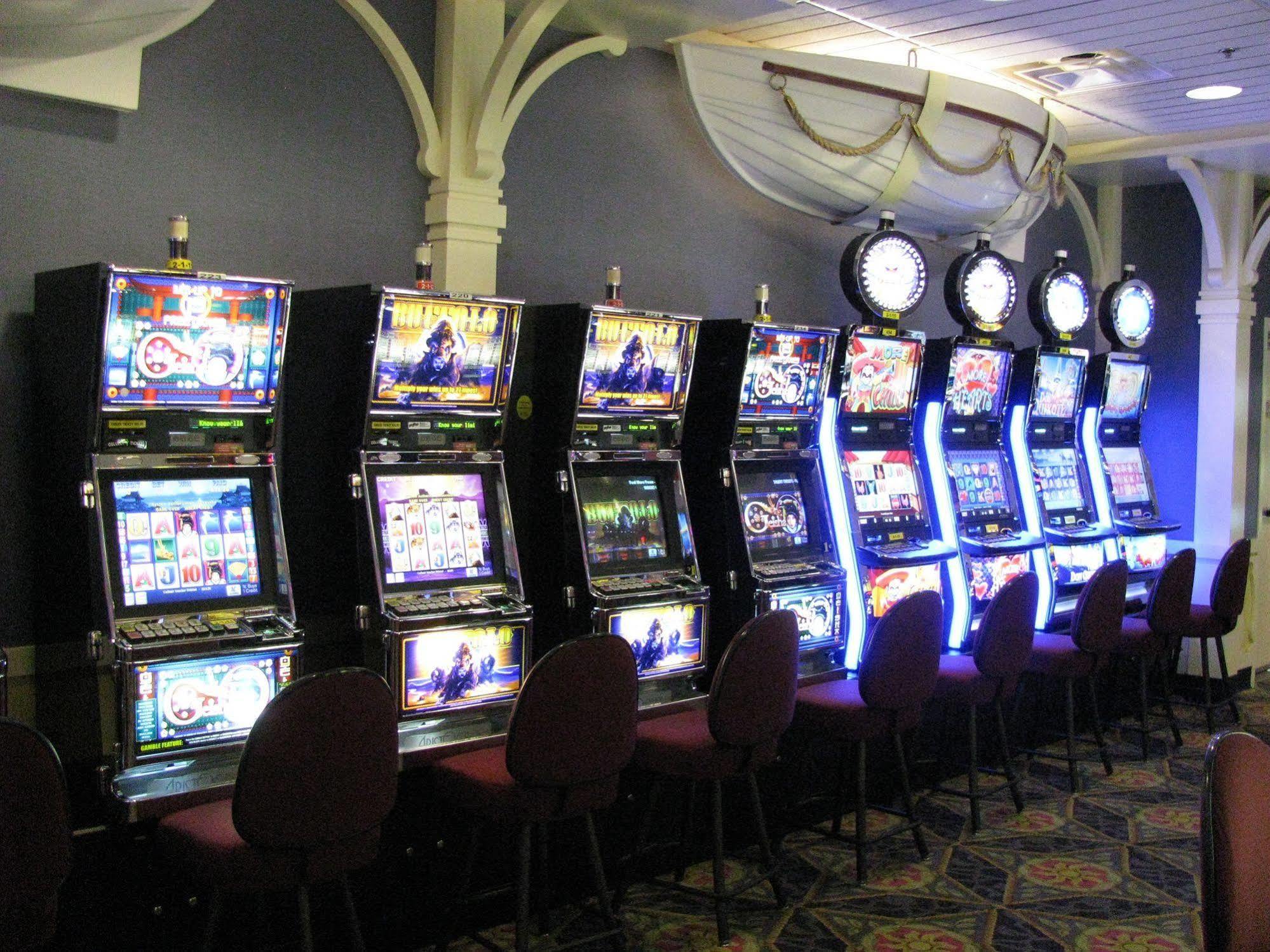 Billy Barker Casino Hotel Quesnel Extérieur photo